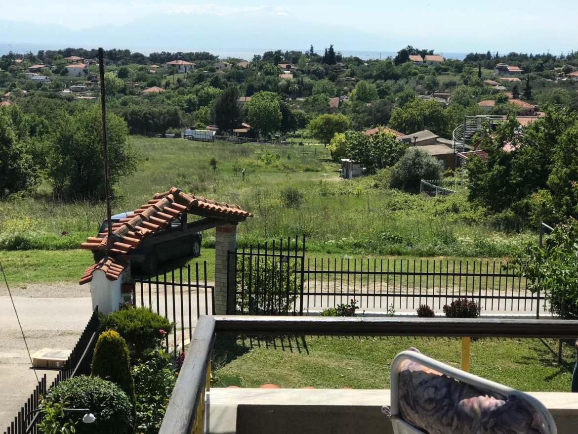 Great First Floor Appartment With View Nea Kallikrateia Exterior foto
